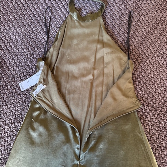 Satin olive green mini dress - Picture 5 of 5